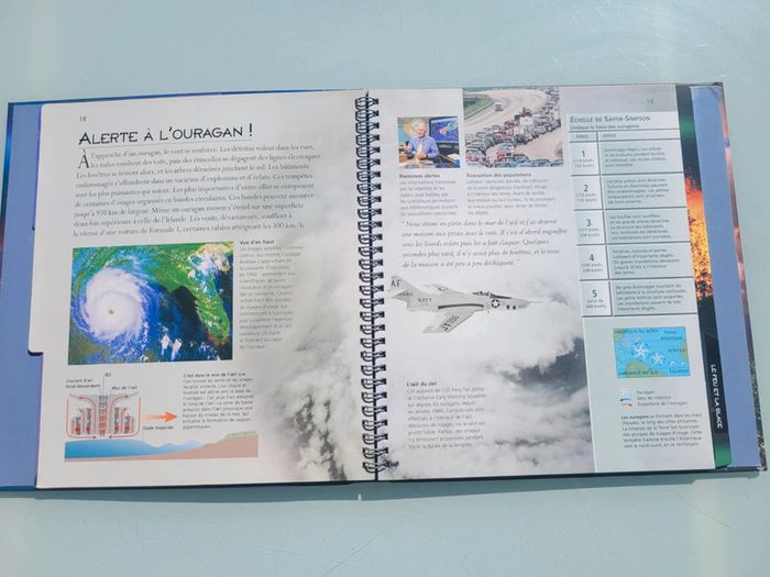 Livre Éditions Rouge et Or 🌪Les Catastrophes Naturelles 🌌 L'Oeil de l'explorateur - photo numéro 8