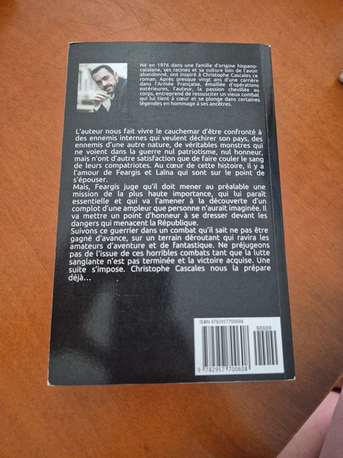 Livre feargis le royaume dechire de Christophe cascales - photo numéro 2