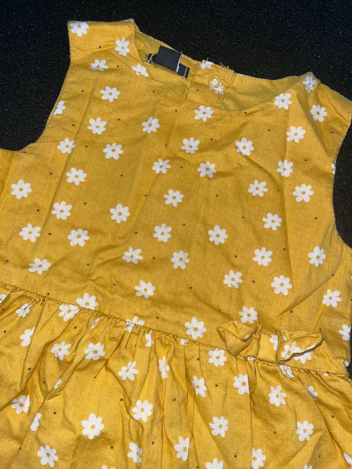 Robe 18 mois - photo numéro 2