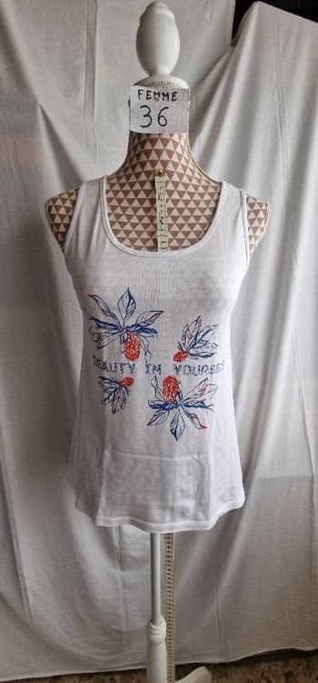 Débardeur, blanc à motif bleu&rouge,neuf, en coton, longueur 60cm, largeur d'épaule 29cm