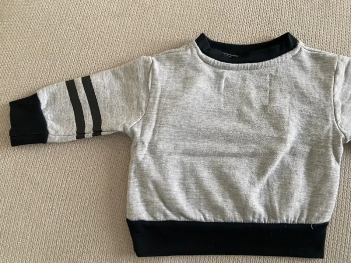 Ensemble jogging très bon état 3 mois - photo numéro 5