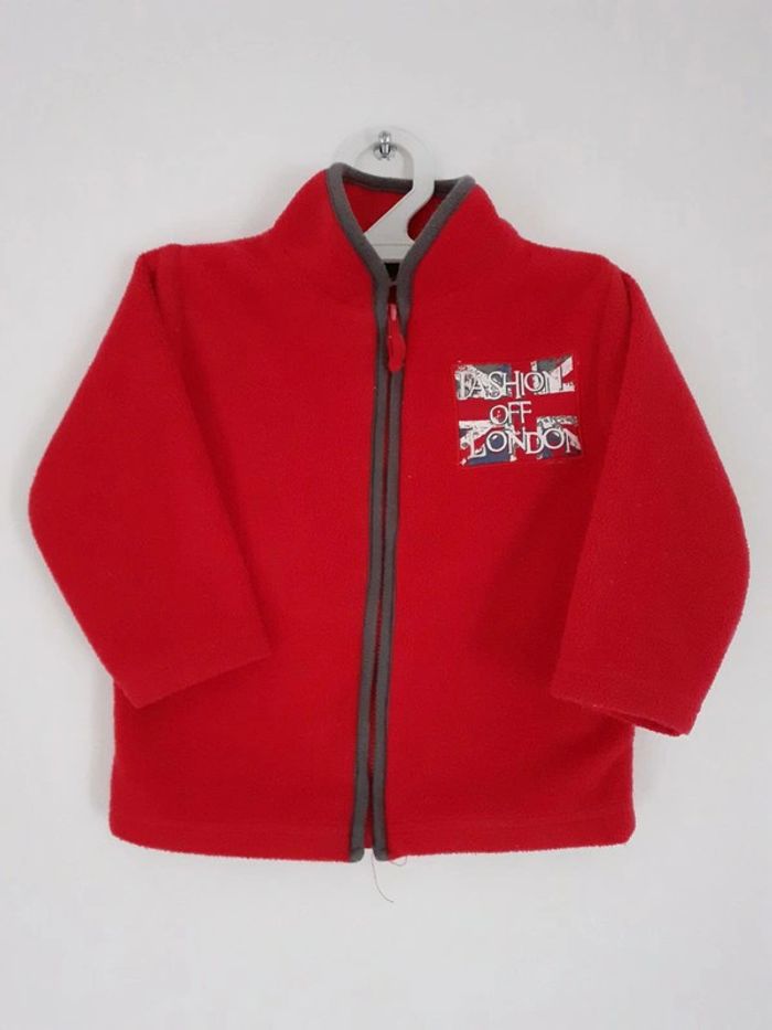 Polaire rouge - 9 mois