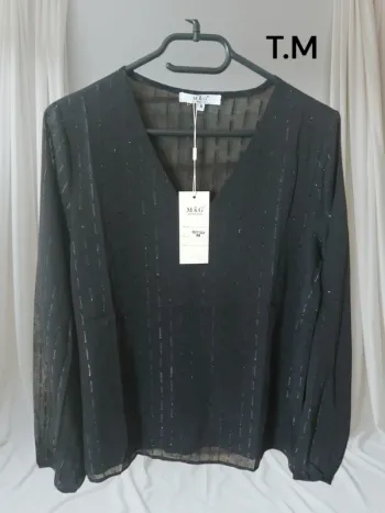 Blouse manche longue T.M neuve avec étiquette