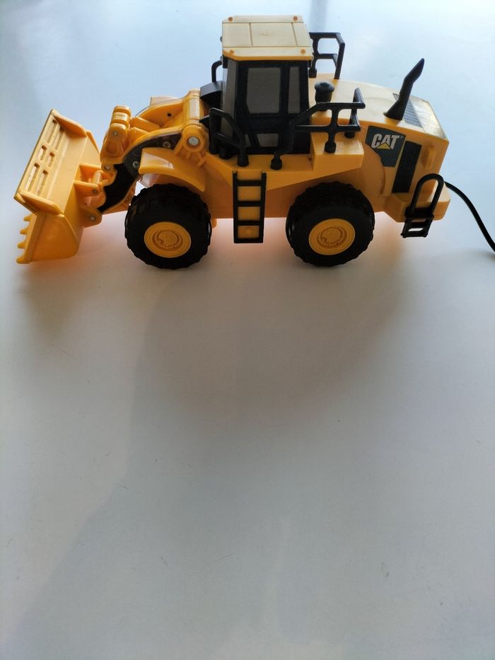 Bulldozer télécommandé filaire - photo numéro 4