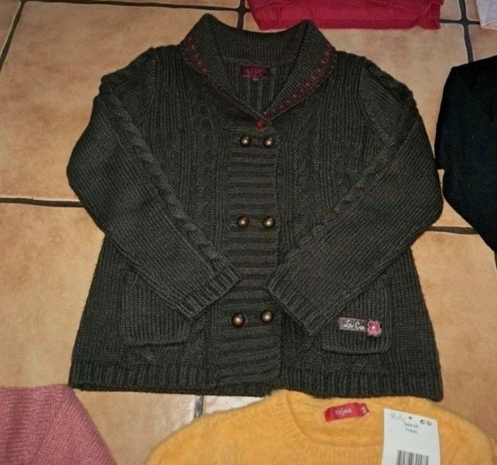 Lot de pulls 6ans neufs - photo numéro 6