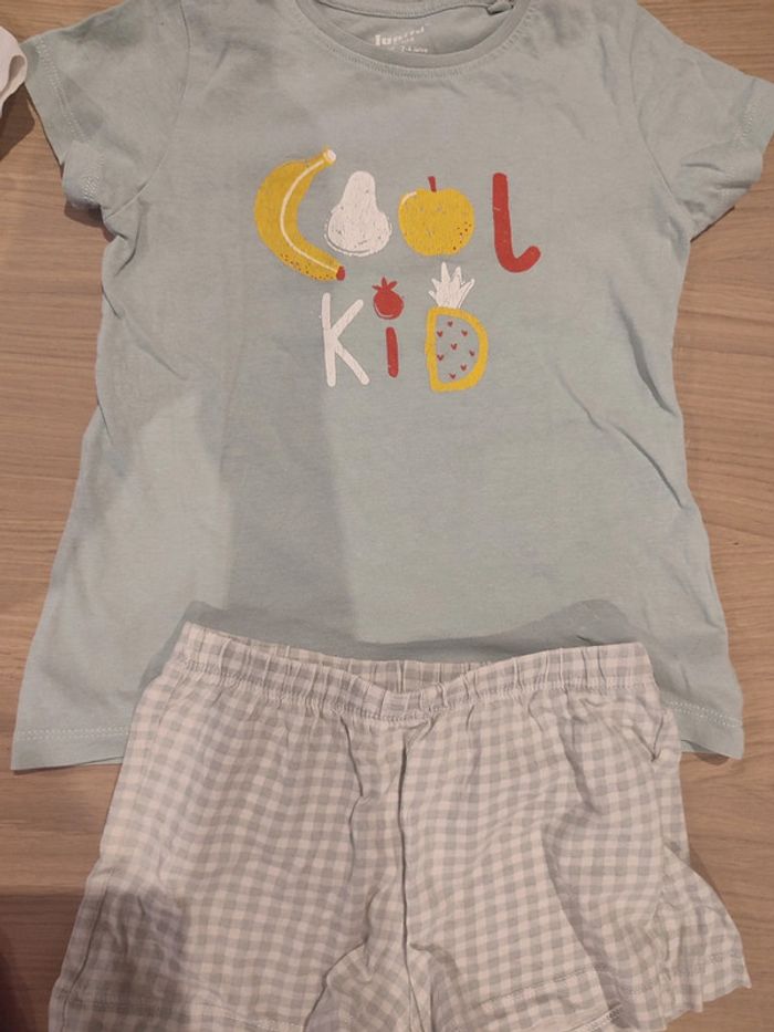 Lot de trois pyjamas 98/104 - photo numéro 4