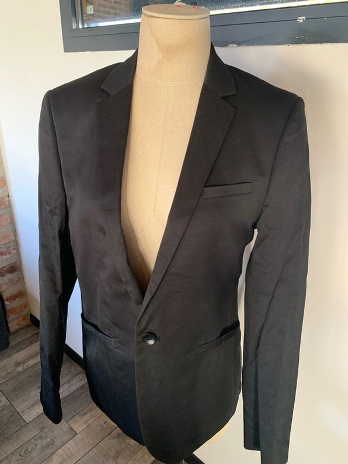 Veste tailleur jamais mise - photo numéro 2