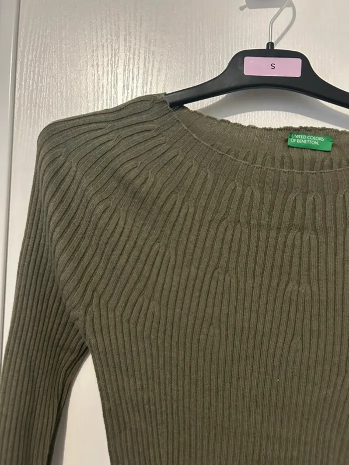 Pull côtelé kaki Benetton - photo numéro 3