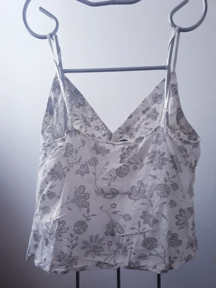 Top bretelles blanc gris 44 46 - photo numéro 2