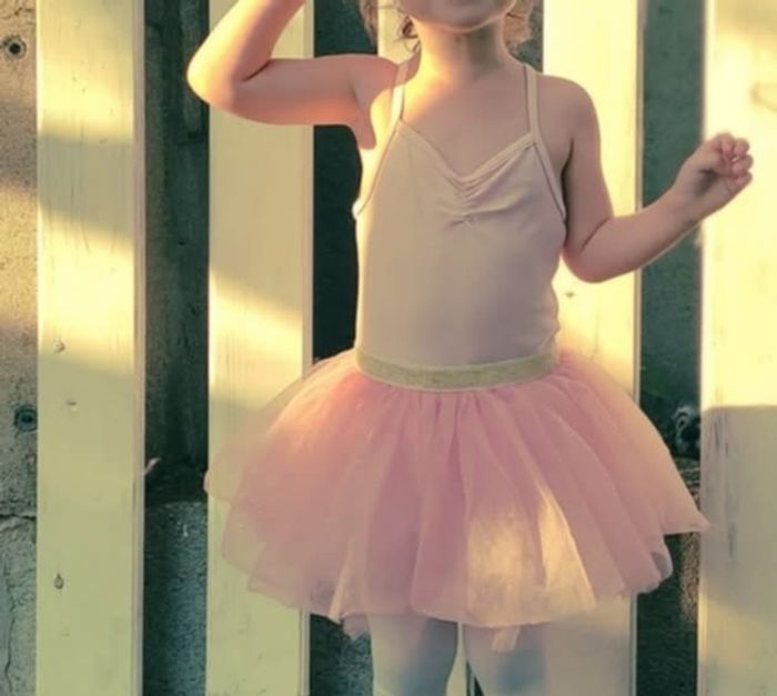 Tutu body danse classique 2/4 ans justocorps paillettes