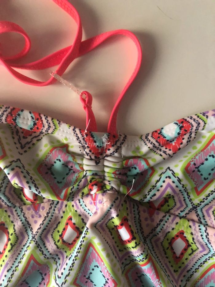 Sublime maillot de bain 2 pièces taille 8 ans - photo numéro 2