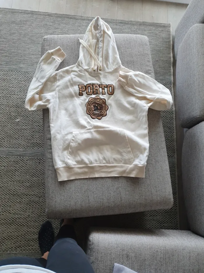 Sweet à capuche