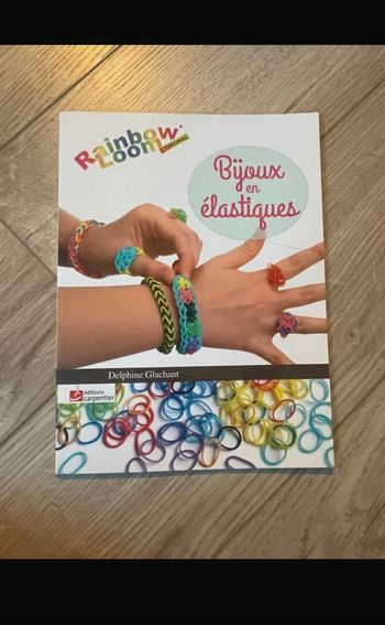 Livre pour faire des bracelets élastique