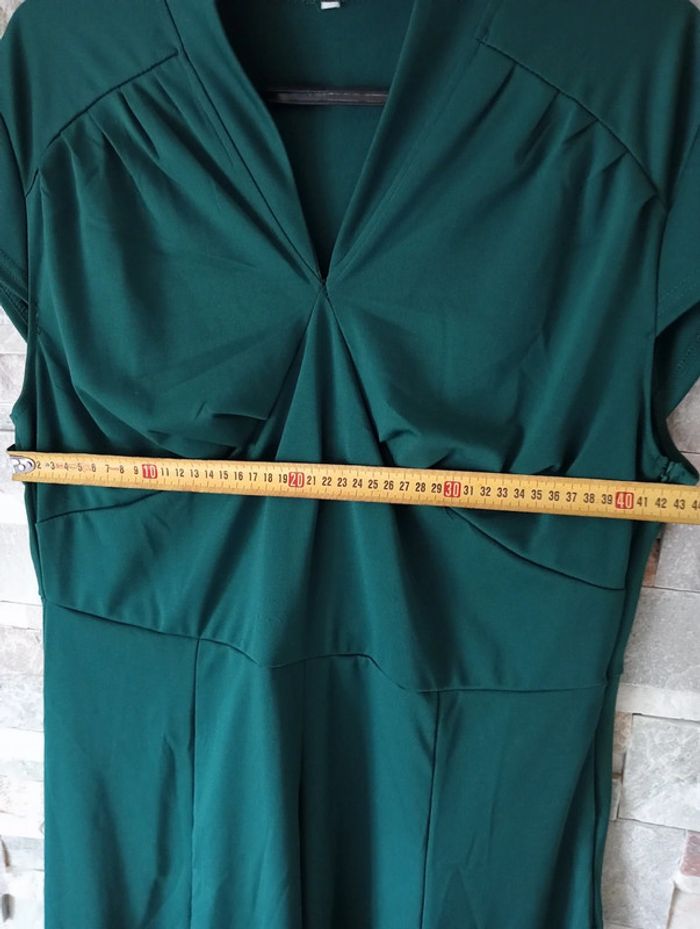 Robe verte - photo numéro 2