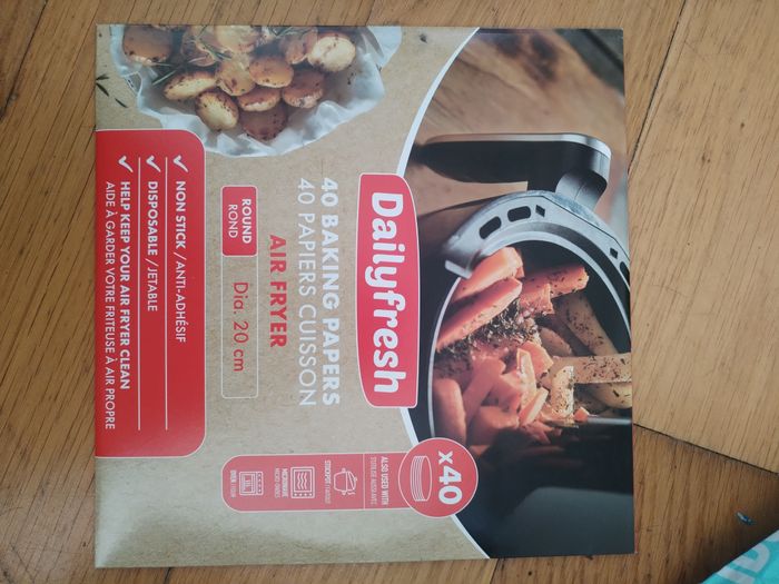 Lot de 40 feuilles rondes anti adhésives pour air fryer (PRODUIT NEUF)