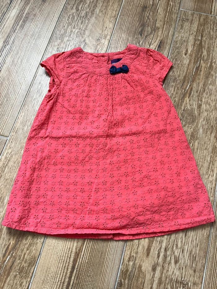 Robe manches courtes