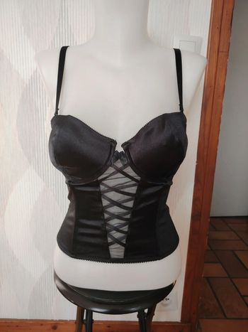 Corset sexy satiné et dentelle