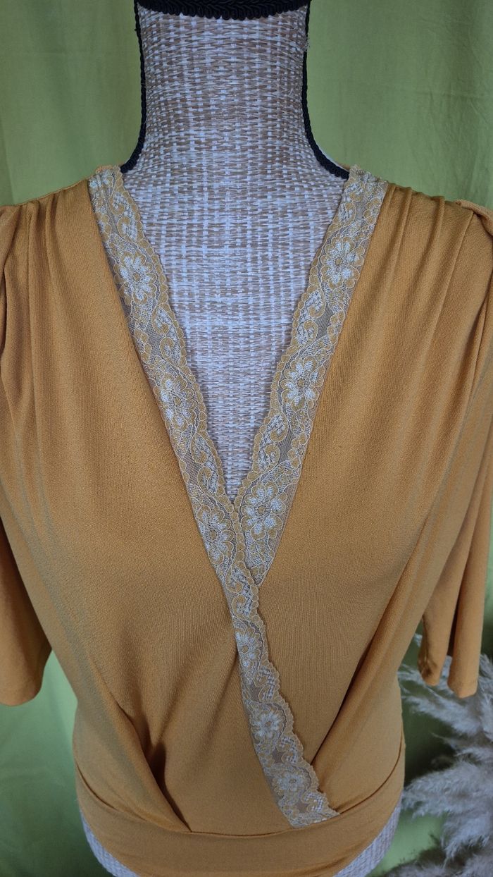 Body Cache-Cœur Jaune Moutarde Dentelle - photo numéro 2