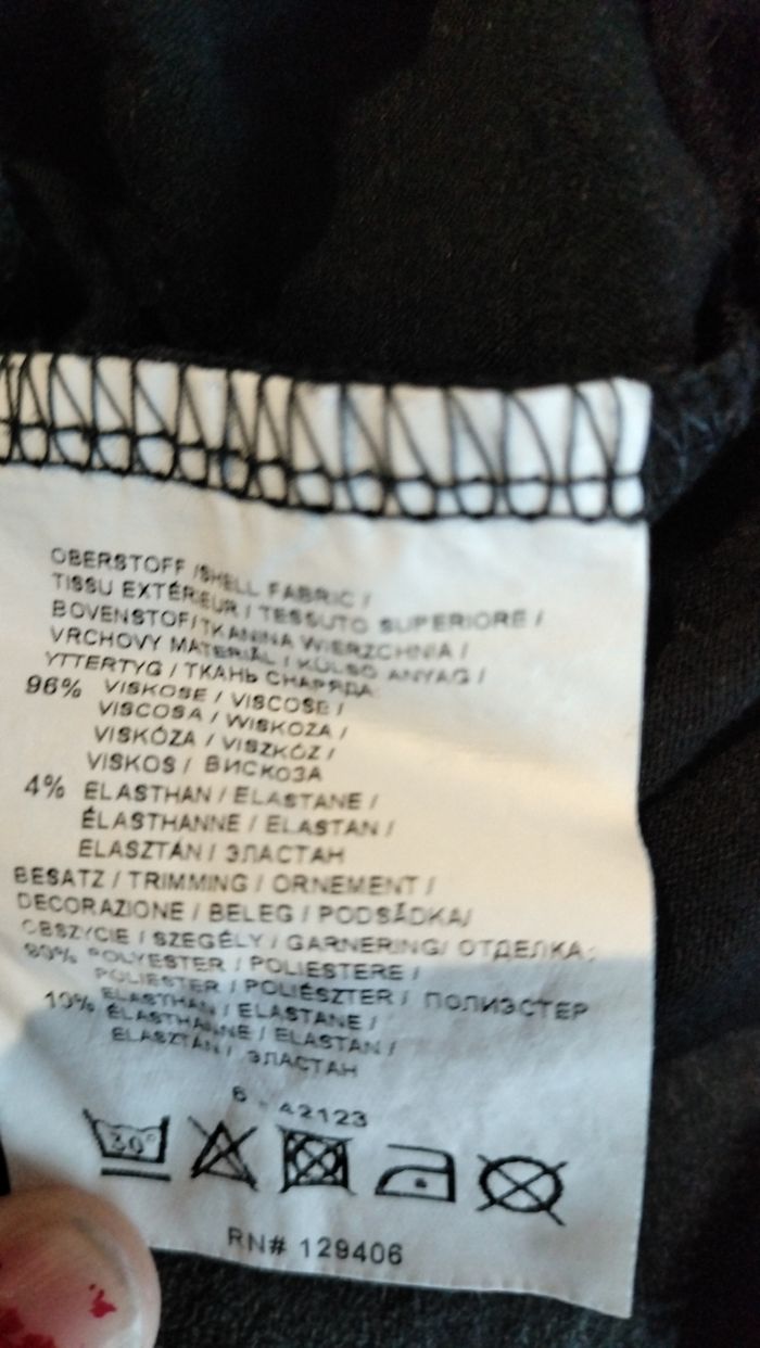 Robe noire - photo numéro 5