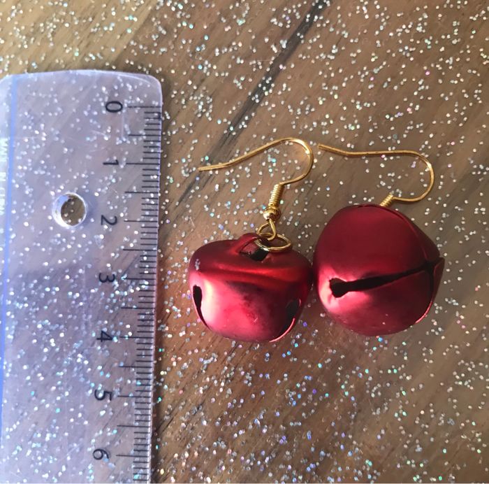 Boucles d’oreilles grelots rouge mat - photo numéro 2