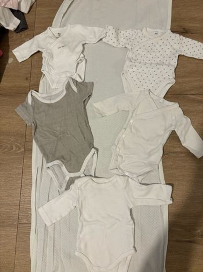 Lots 23 vêtements 0 mois - photo numéro 5