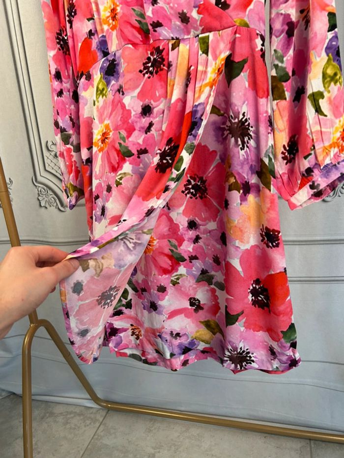 Robe à fleurs La petite étoile T2 / M neuve - photo numéro 4