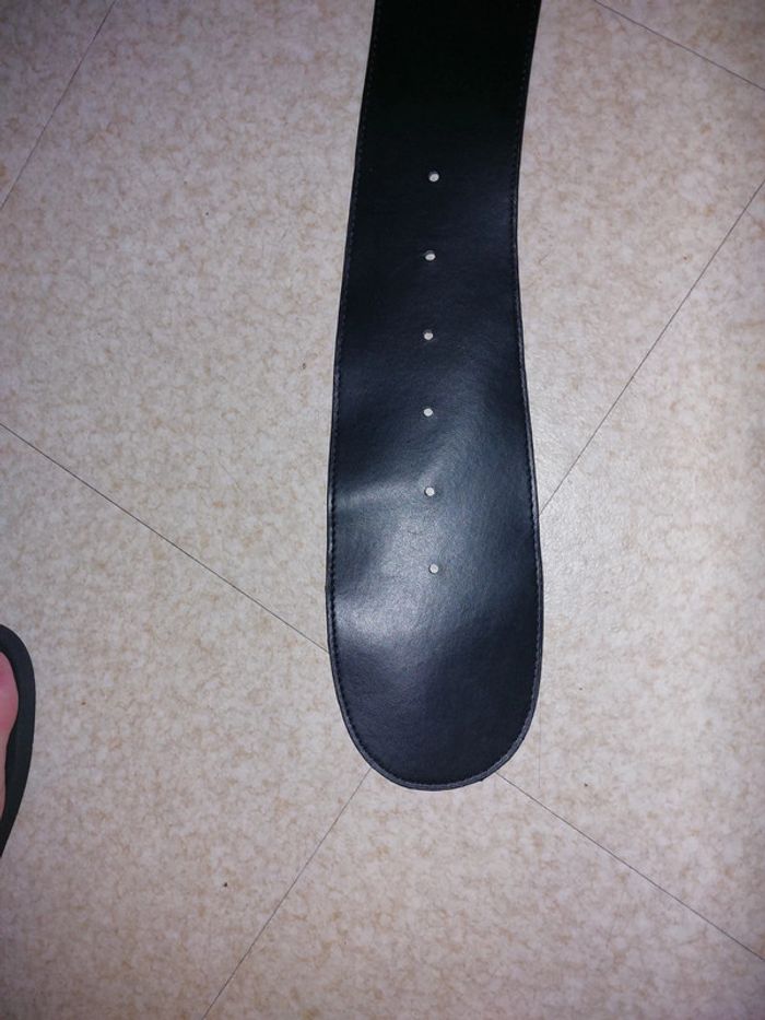 Ceinture 113cm très bon état - photo numéro 3