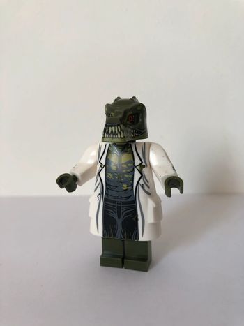 Figurine type lego Lézard. Marvel