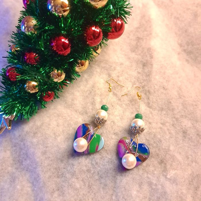 Boucles d'oreilles pendante avec pâte polymere multicolore - photo numéro 2
