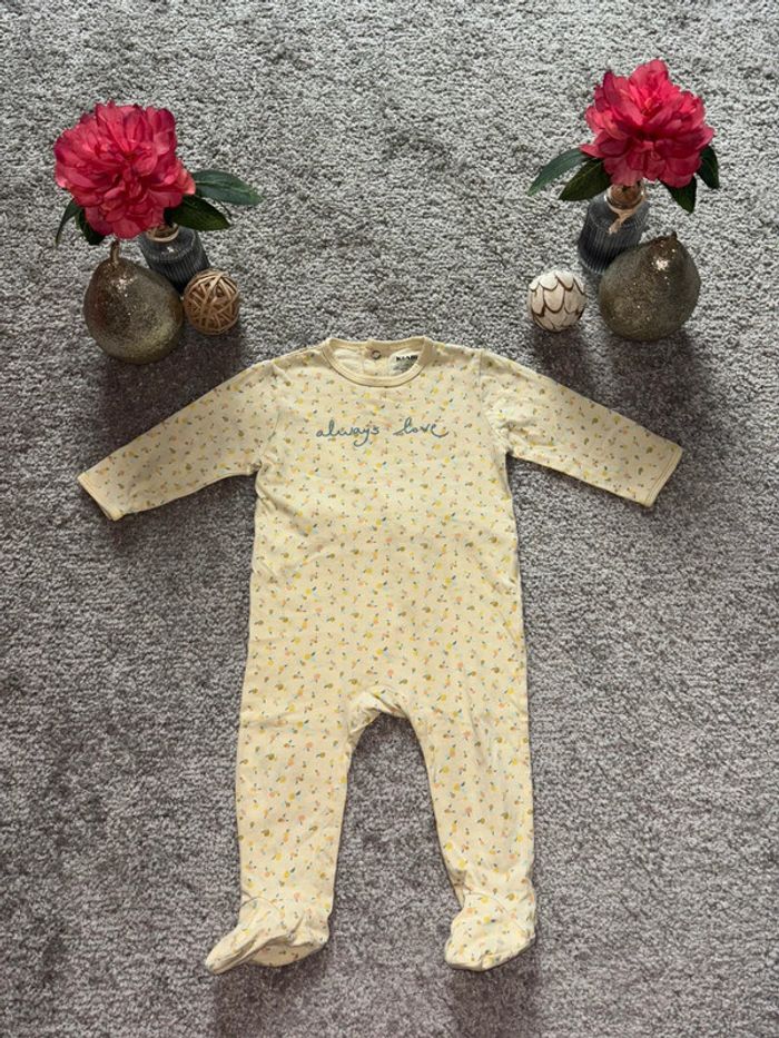🌺Pyjama 1 pièce/ Grenouillère jaune pastel au motif fruits écrit Always Love Taille 12mois/73-76cm🌺