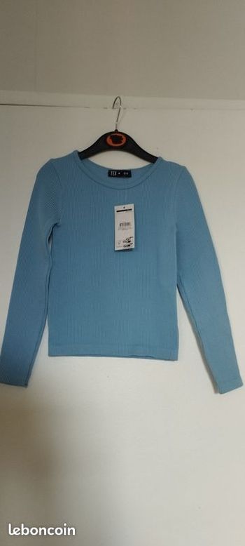 Pull fin Neuf enfant de 6 à 8 ans