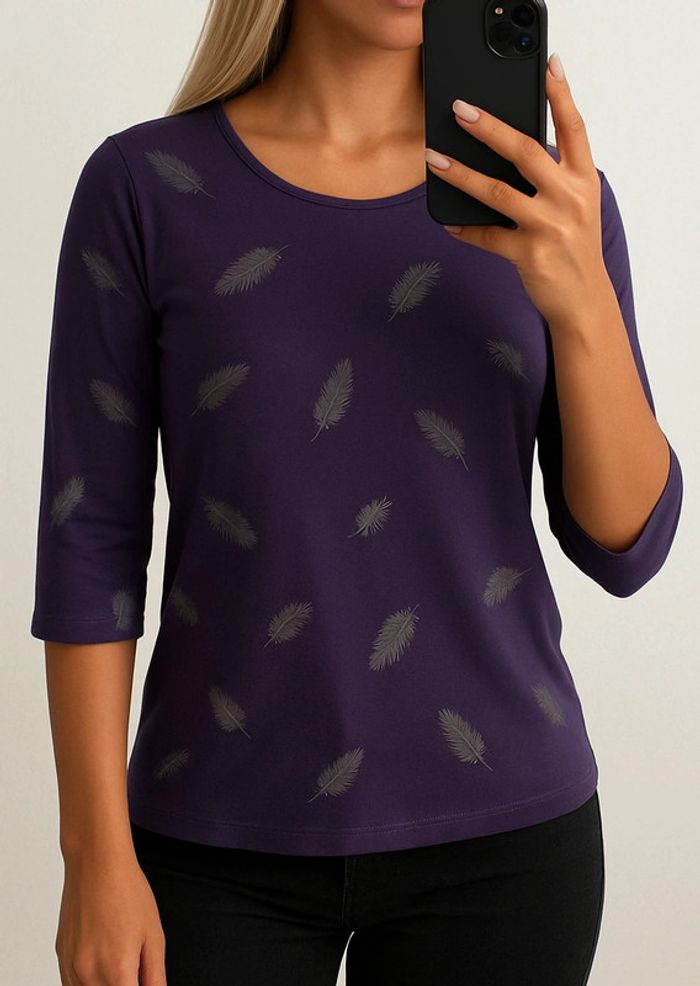 💜 Haut violet à manches 3/4 motif plumes taille unique.