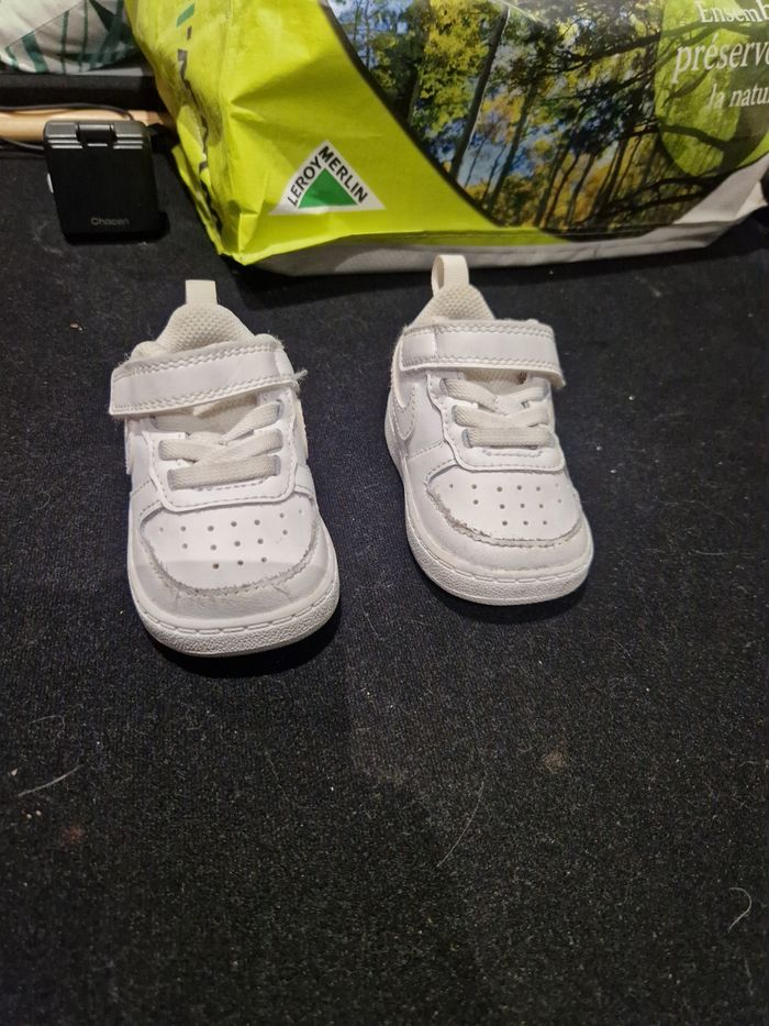 Baskets Nike Air Force 1 18.5 - photo numéro 3