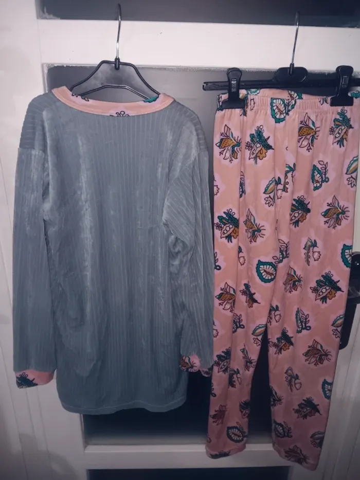Pyjama Douillet Ours et Imprimé Papillon taille xs - photo numéro 2