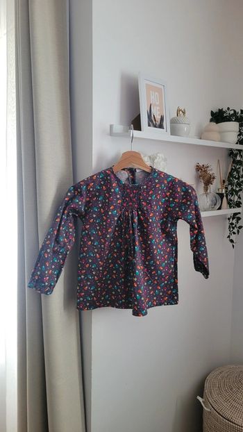 Tunique fille en coton 8 ans très bon état