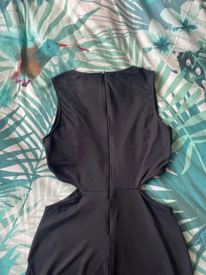 Robe moulante décolletée - photo numéro 8