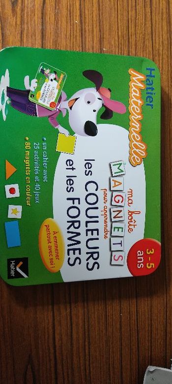 Jeu Hatier pour apprendre les couleurs et les formes