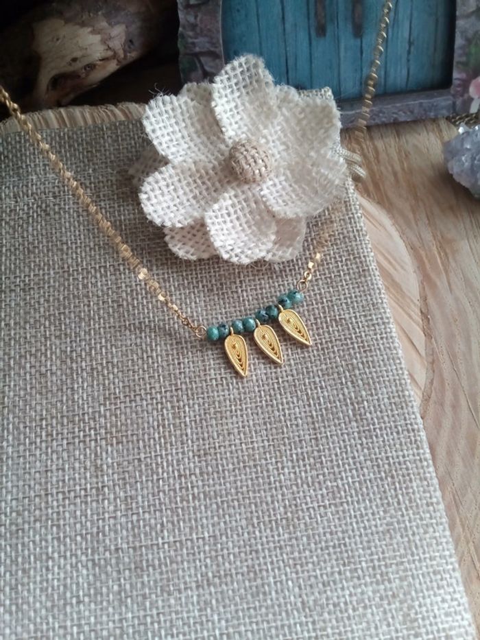 Collier ethnique pierres de jade - photo numéro 2