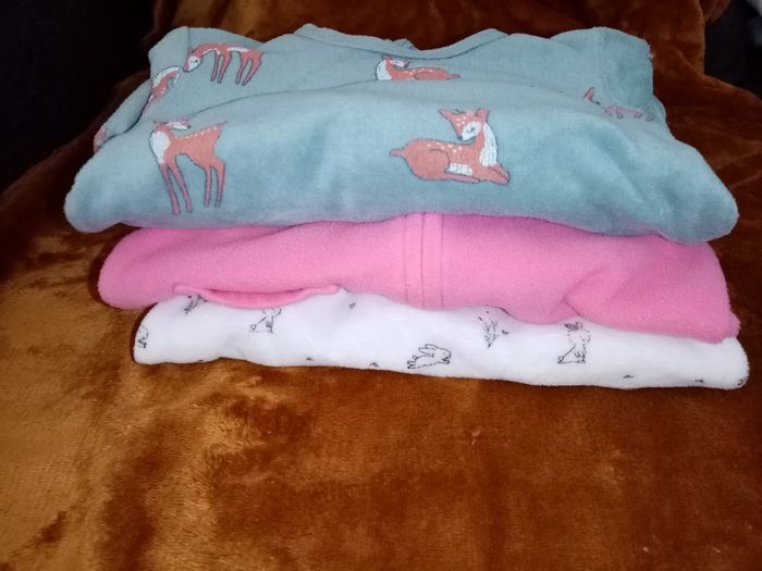 Pyjamas taille 9 mois - photo numéro 1