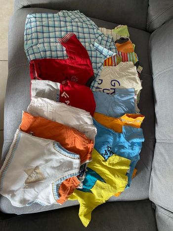 Lot de 13 tee-shirts en très bon état