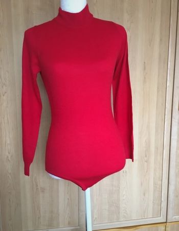 Pull body rouge taille 34/36 neuf