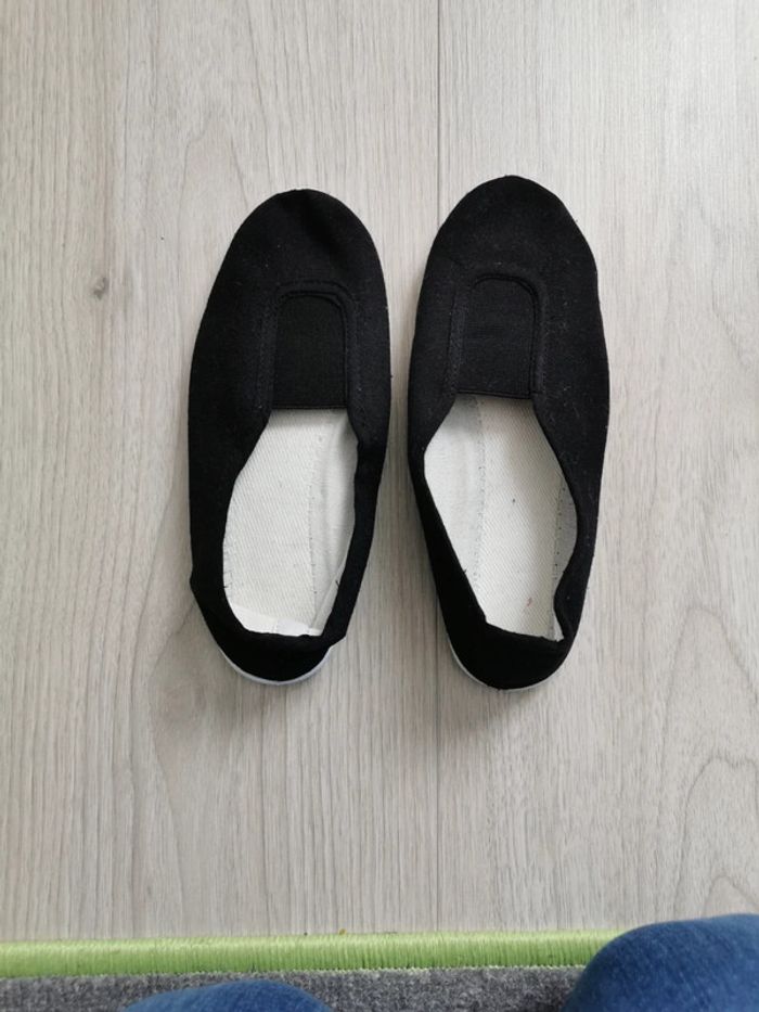 Chaussons noirs