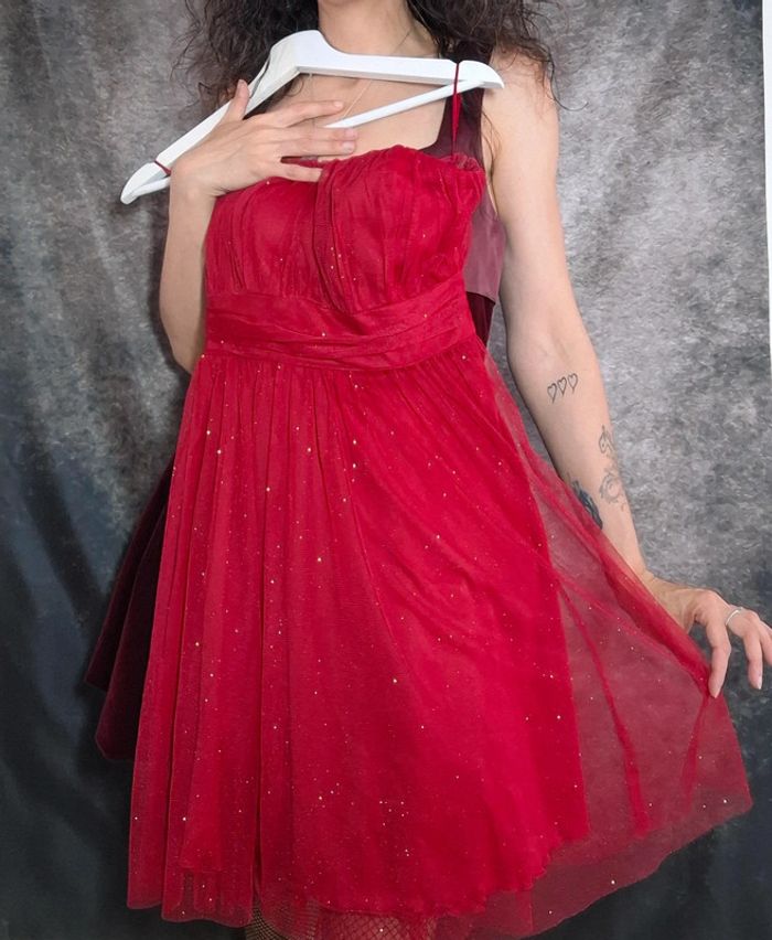 Robe bustier rouge brillante