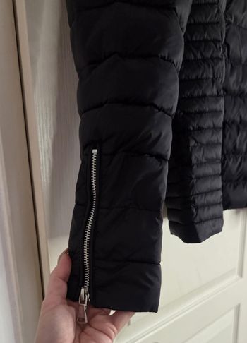 DOUDOUNE COMME DES LOUPS (CDL) NOIRE – T.M – CAPUCHE & FOURRURE AMOVIBLES – ÉTAT PROCHE DU NEUF