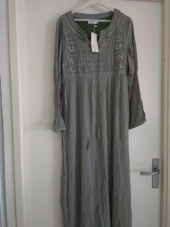 Robe longue taille XL avec étiquette