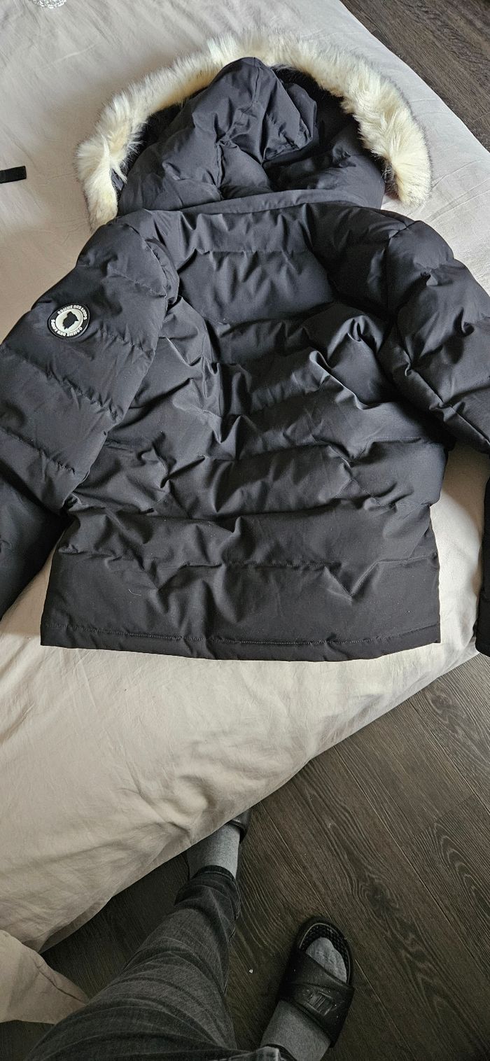 Très belle doudoune comme des loups. - photo numéro 2