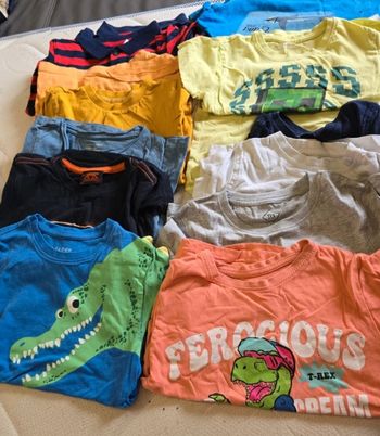 Carton vêtements 4/5ans