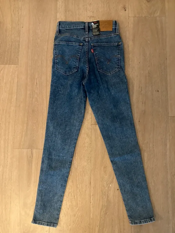 Levi’s stretch extra high rise slim through hip and thigh - photo numéro 3