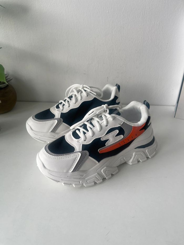 basket T36 taille petit - photo numéro 2