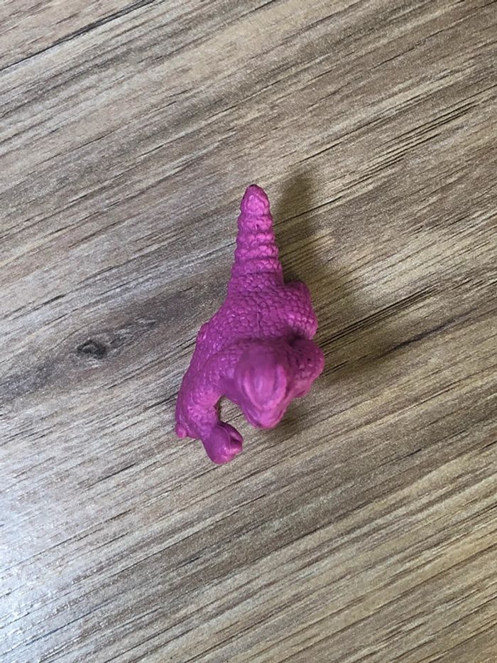 Figurine vintage monster in my pocket, MIMP  dinosaures rose violet - photo numéro 3